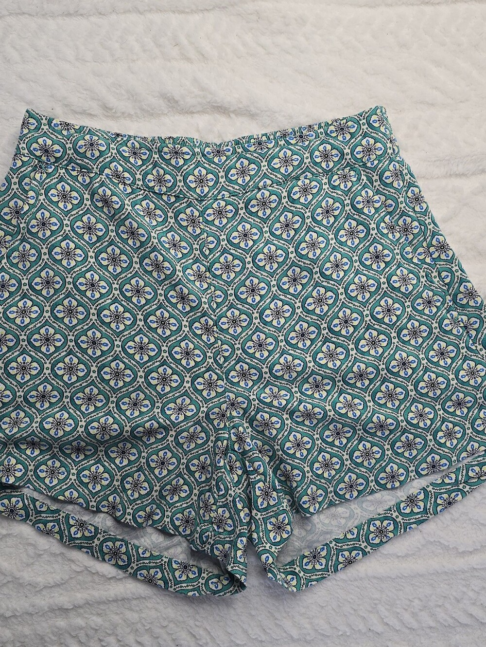 Old Navy Playa Shorts Green Tile Print High Rise Pull On Boho Beach Vacation S